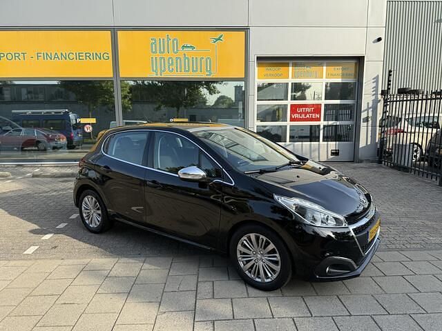 Occasion Peugeot 208 Allure 83 PK (61 kW) 2019 Zwart Hatchback