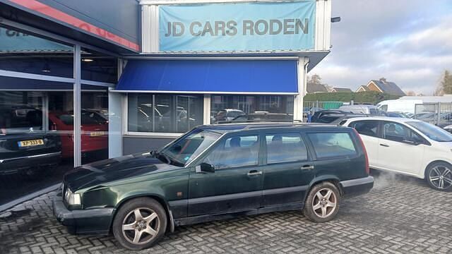 Groen Gebruikt 1996 Volvo 850 Stationwagen | € 695 - Afbeelding 1/4