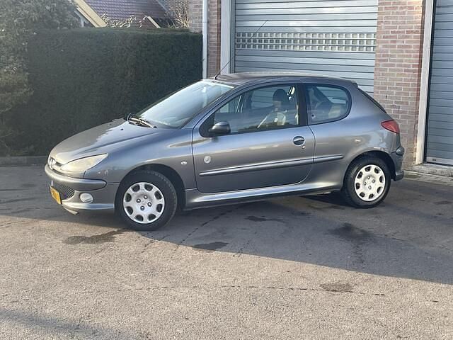 Occasion Peugeot 206 75 PK (55 kW) 2008 Grijs Hatchback