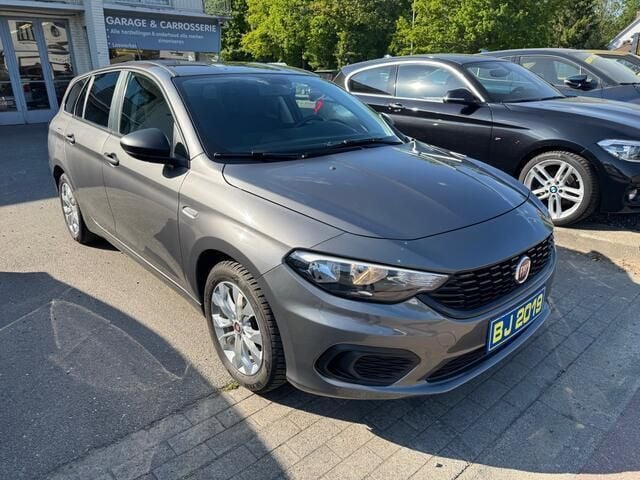 Grijs Occasion 2019 Fiat Tipo Pop Stationwagen | € 11.900 (Eerlijke prijs) - Afbeelding 1/4