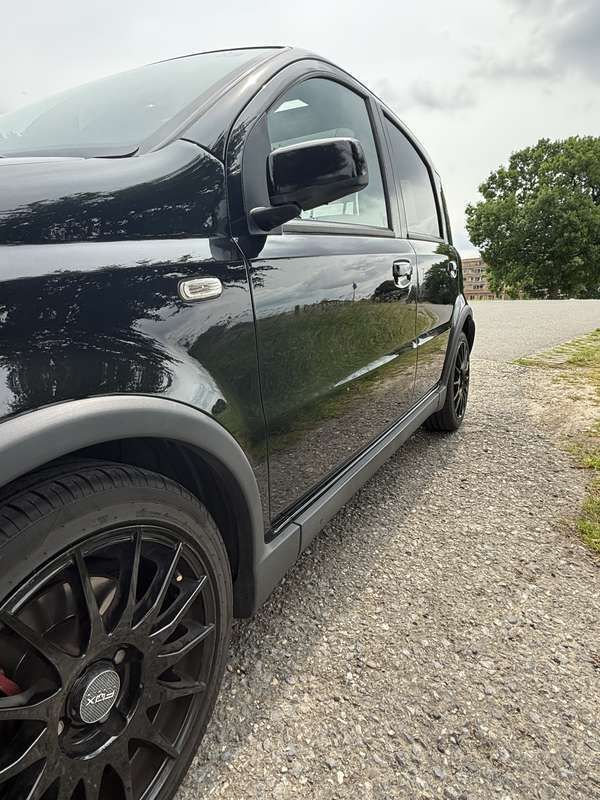 Zwart Gebruikt 2006 Fiat Panda Sport Hatchback | € 3.000 (Goede deal) - Afbeelding 1/4