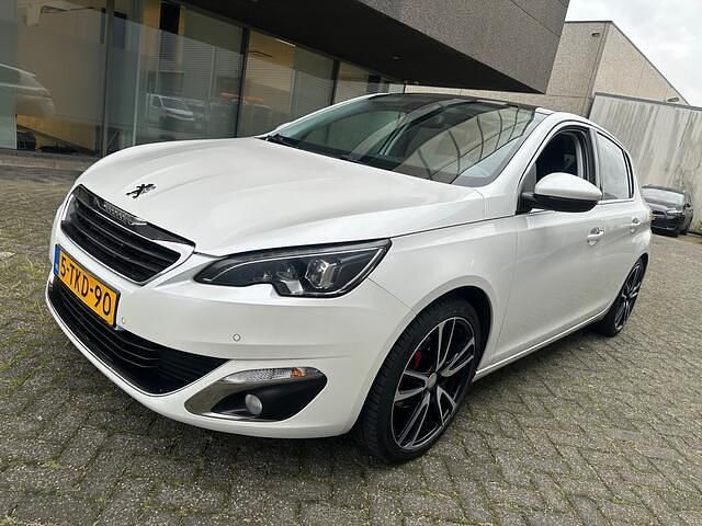 Wit Occasion 2014 Peugeot 308 Hatchback | € 6.749 (Eerlijke prijs) - Afbeelding 1/4