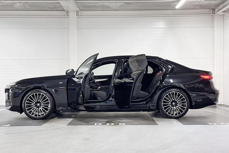Occasion BMW i7 M Sport 334 kW (455 PK) 2025 Saphirschwarz (donker zwart) Sedan