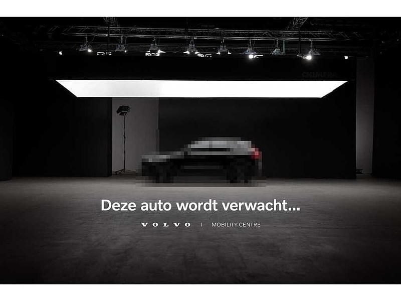 Grijs Gebruikt 2018 Volvo V90 CC Pro Stationwagen | € 32.945 (Eerlijke prijs) - Afbeelding 1/4