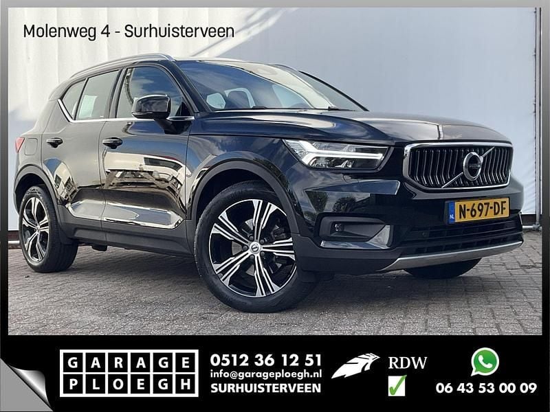 Zwart Gebruikt 2021 Volvo XC40 Inscription SUV | € 32.900 (Goede deal) - Afbeelding 1/4