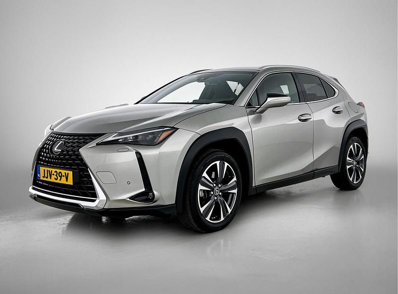 Grijs Gebruikt 2023 Lexus UX 250h Business Edition SUV | € 35.950 (Eerlijke prijs) - Afbeelding 1/4