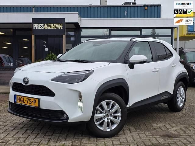 Wit Occasion 2025 Toyota Yaris Cross Edition SUV | € 25.750 (Super prijs) - Afbeelding 1/4