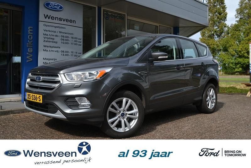 Grijs Occasion 2017 Ford Kuga Trend SUV | € 15.540 (Goede deal) - Afbeelding 1/4