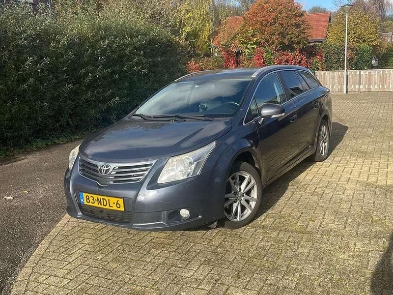 Blauw Gebruikt 2010 Toyota Avensis Business Edition MPV | € 7.250 (Duur) - Afbeelding 1/4