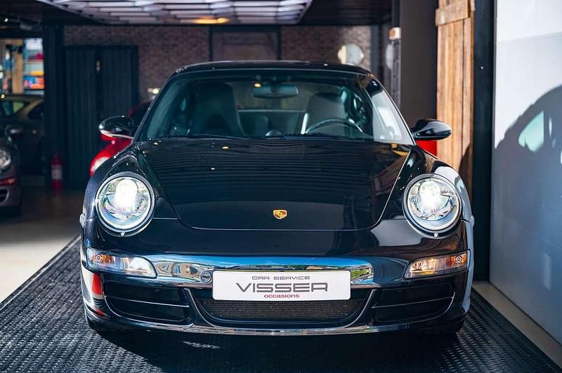 Zwart Gebruikt 2005 Porsche 911 Carrera S Coupé | € 54.000 (Duur) - Afbeelding 1/4