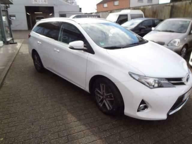 Occasion Toyota Auris Comfort 88 PK (64 kW) 2015 Wit Stationwagen