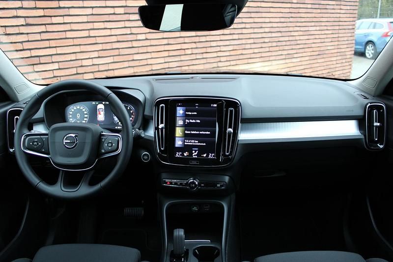 Occasion Volvo XC40 Business Edition 129 PK (94 kW) 2020 Blauw SUV