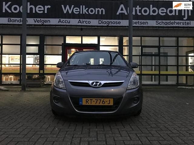 Grijs Gebruikt 2012 Hyundai i20 Edition Hatchback | € 4.250 (Goede deal) - Afbeelding 1/3
