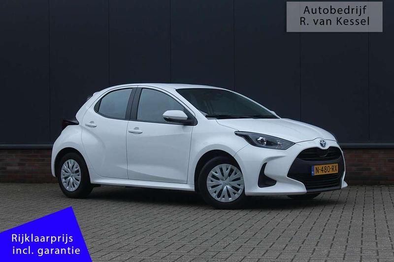 Occasion Toyota Yaris Hybrid Active 116 PK (85 kW) 2021 Wit Hatchback