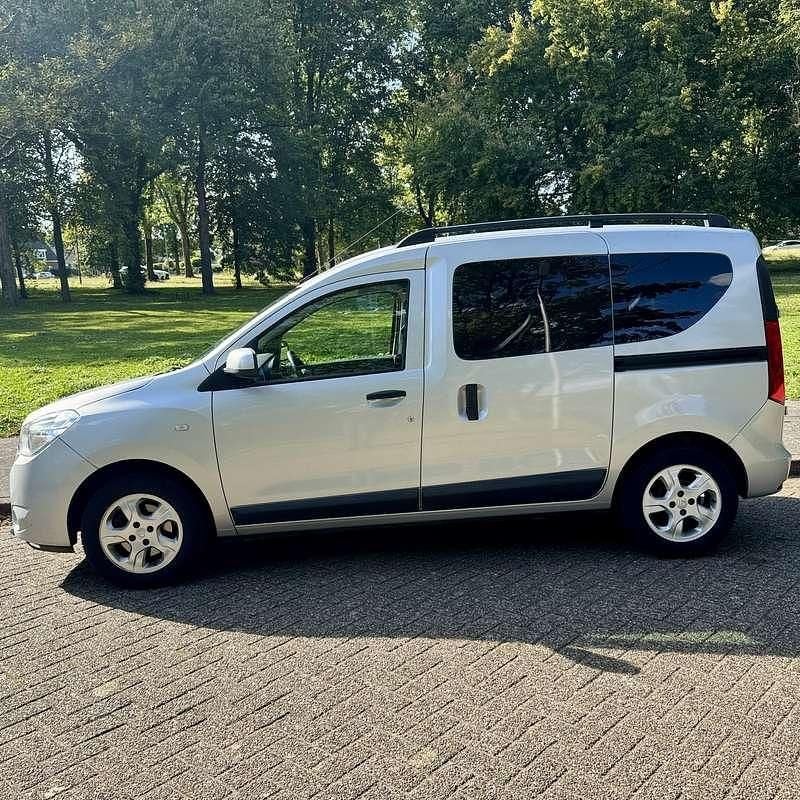 Occasion 2014 Dacia Dokker Lauréate MPV | € 7.650 (Iets duurder) - Afbeelding 1/4