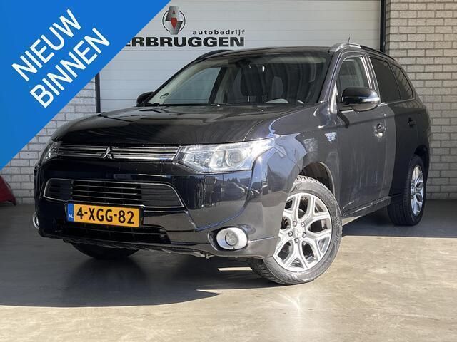 Zwart Gebruikt 2014 Mitsubishi Outlander Edition SUV | € 11.800 (Eerlijke prijs) - Afbeelding 1/1
