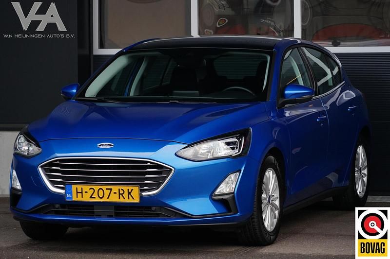 Blauw Gebruikt 2020 Ford Focus Business Edition Hatchback | € 15.950 (Goede deal) - Afbeelding 1/4