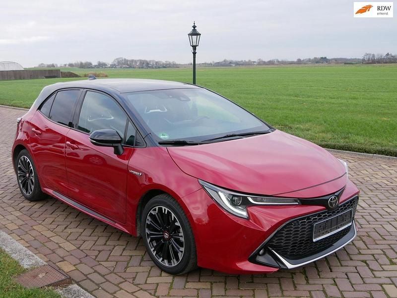 Rood Gebruikt 2020 Toyota Corolla Sport Hatchback | € 16.335 (Goede deal) - Afbeelding 1/3