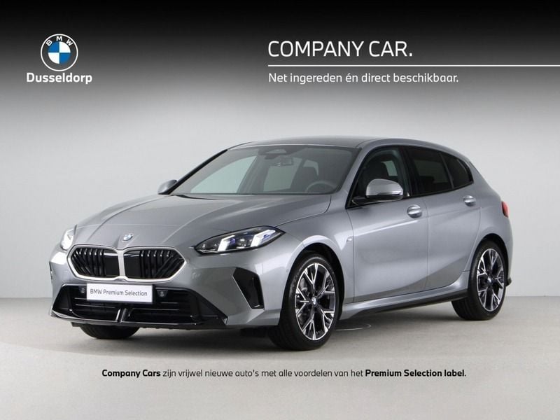 Grijs Gebruikt 2025 BMW 120 M Sport Hatchback | € 42.450 (Super prijs) - Afbeelding 1/4
