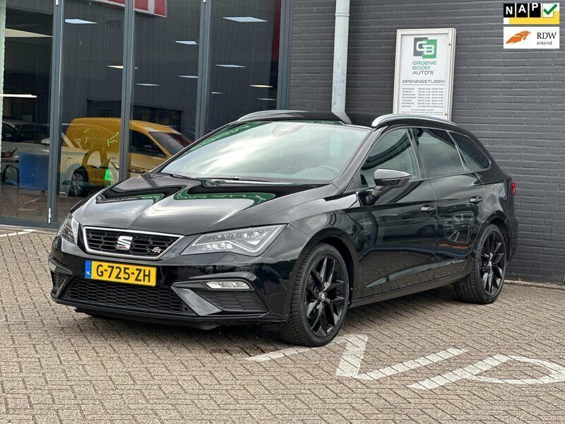 Zwart Gebruikt 2020 Seat Leon FR Stationwagen | € 17.495 (Goede deal) - Afbeelding 1/4