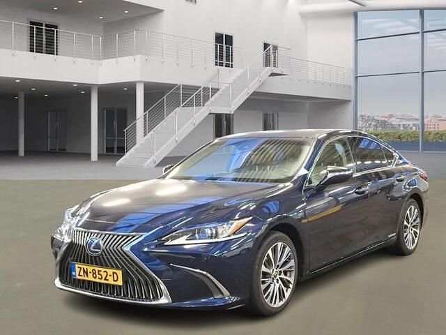Occasion Lexus ES300H Luxury Line 178 PK (130 kW) 2019 Blauw Sedan