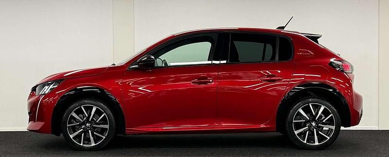 Occasion Peugeot 208 GT-line 101 PK (74 kW) 2020 Rood Hatchback