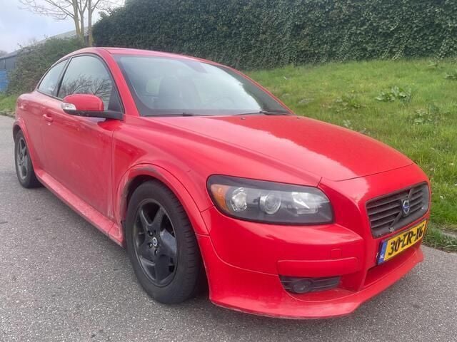 Rood Gebruikt 2008 Volvo C30 Momentum Hatchback | € 750 (Super prijs) - Afbeelding 1/4