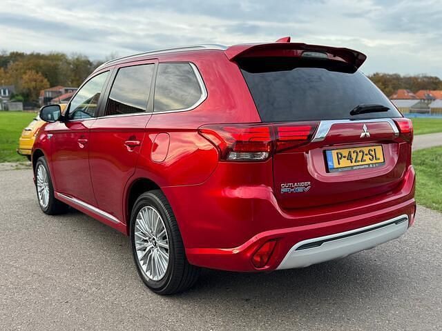 Occasion Mitsubishi Outlander Intense+ 135 PK (99 kW) 2020 Rood SUV