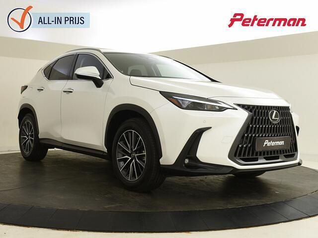 Wit (metallic) Occasion 2025 Lexus NX450h+ Luxury Line SUV | € 55.899 (Super prijs) - Afbeelding 1/4