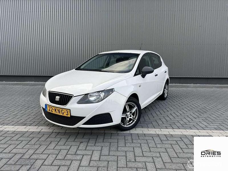 Wit Gebruikt 2010 Seat Ibiza Hatchback | € 2.499 (Eerlijke prijs) - Afbeelding 1/4