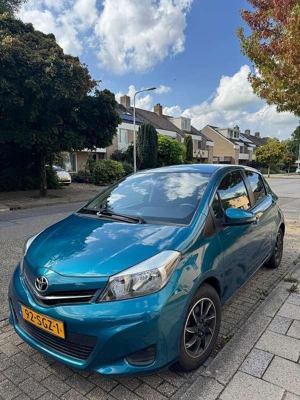 Blauw Gebruikt 2011 Toyota Yaris Sedan | € 3.900 (Iets duurder) - Afbeelding 1/4