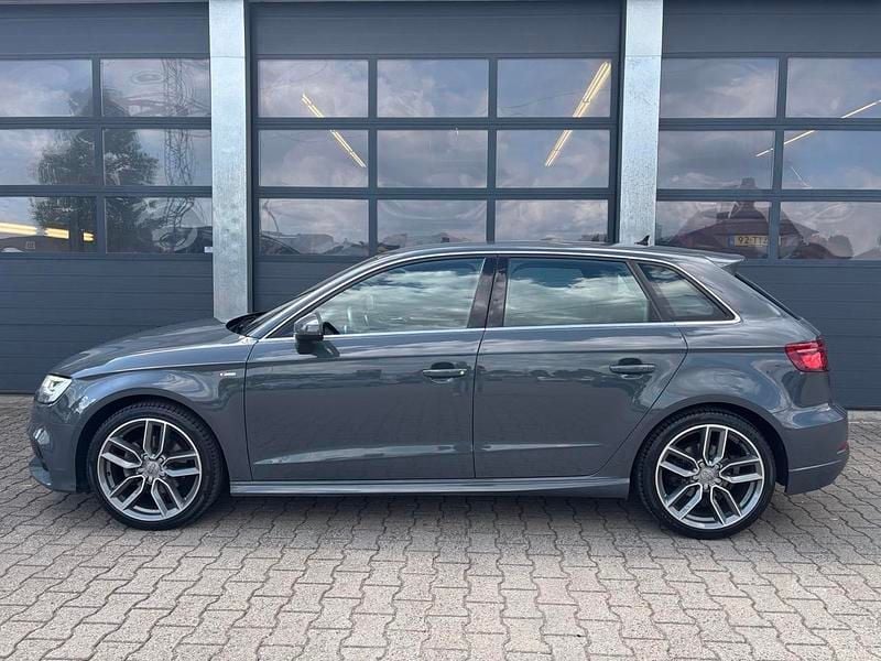 Occasion Audi A3 Sportback S-Line 2019 Grijs Hatchback