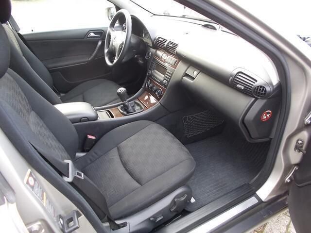 Occasion Mercedes C180 Classic 143 PK (105 kW) 2005 Grijs Stationwagen