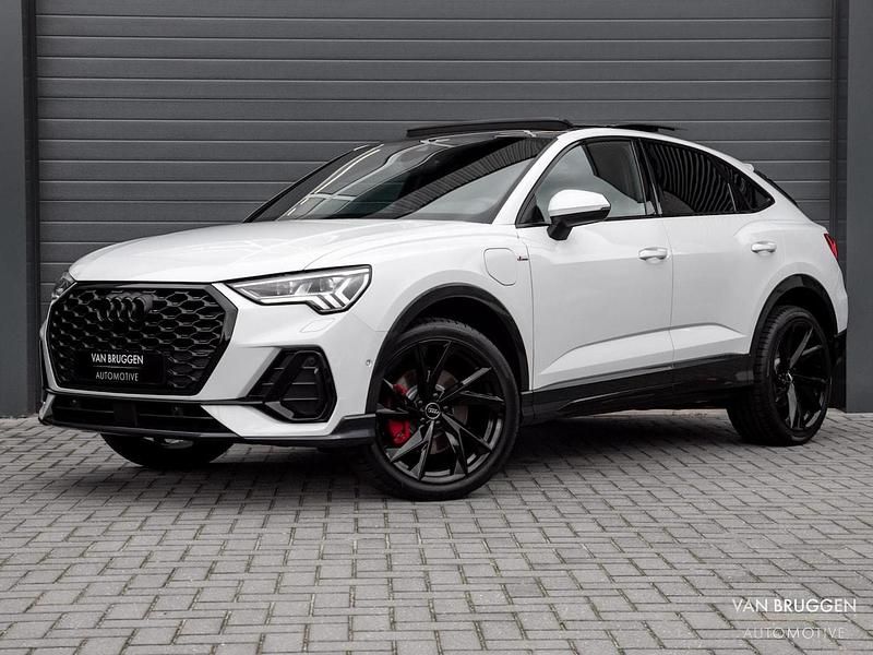Wit Gebruikt 2022 Audi Q3 Sportback S-Line SUV | € 43.990 (Duur) - Afbeelding 1/4
