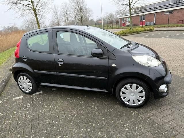 Occasion Peugeot 107 68 PK (50 kW) 2006 Zwart Hatchback
