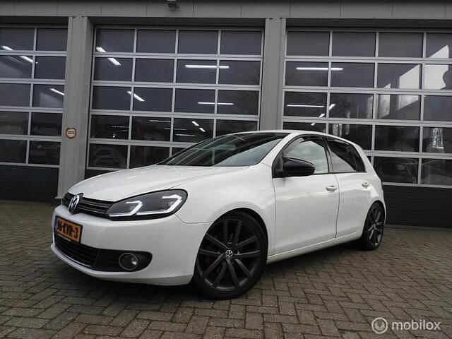 Wit Gebruikt 2010 VW Golf VI Comfortline Hatchback | € 4.950 (Iets duurder) - Afbeelding 1/4