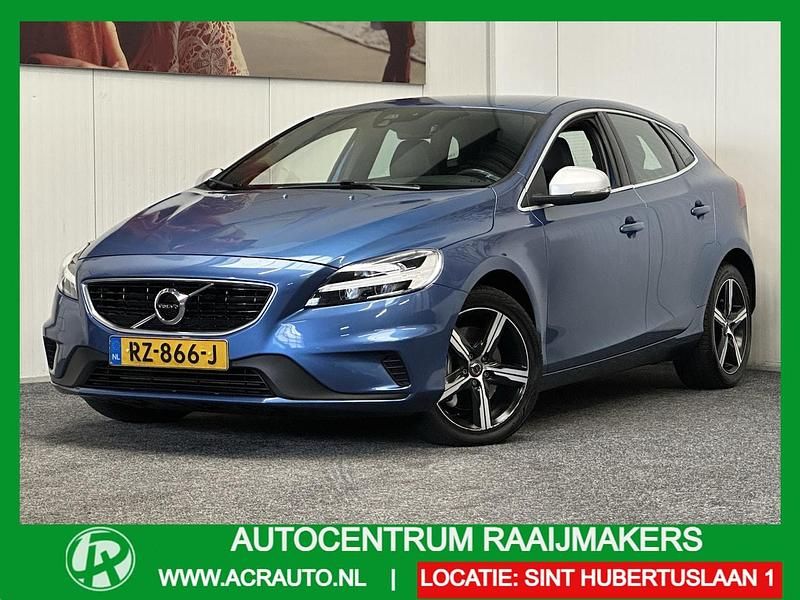 Blauw Gebruikt 2018 Volvo V40 R-Design Hatchback | € 17.950 (Eerlijke prijs) - Afbeelding 1/4