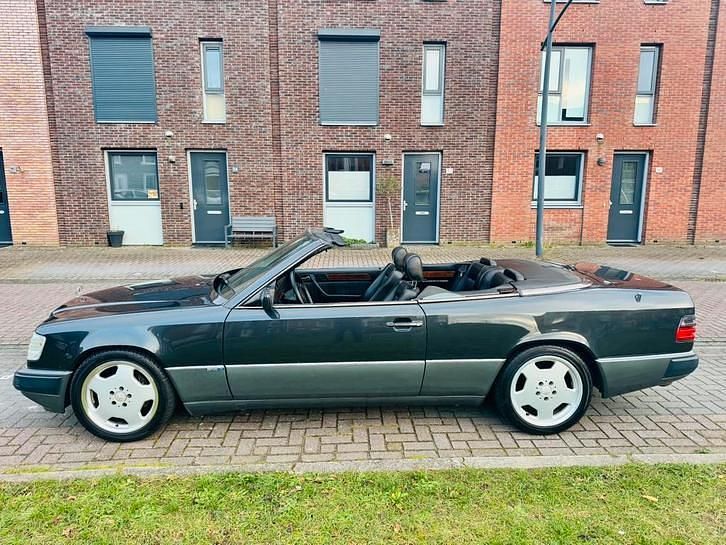 Occasion Mercedes E300 Sportline 220 PK (161 kW) 1992 Zwart Cabriolet
