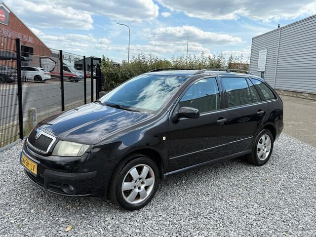 Zwart Gebruikt 2006 Skoda Fabia Stationwagen | € 1.250 (Goede deal) - Afbeelding 1/4