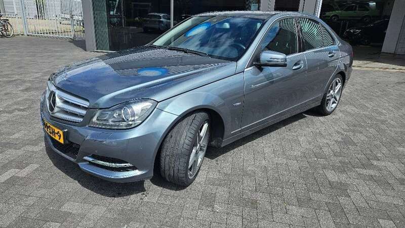 Grijs Gebruikt 2011 Mercedes C200 Stationwagen | € 11.000 - Afbeelding 1/4