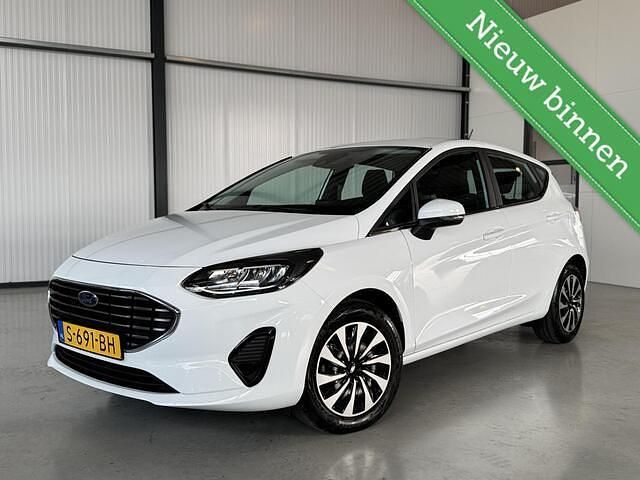 Wit Occasion 2023 Ford Fiesta Titanium Hatchback | € 15.950 (Eerlijke prijs) - Afbeelding 1/4