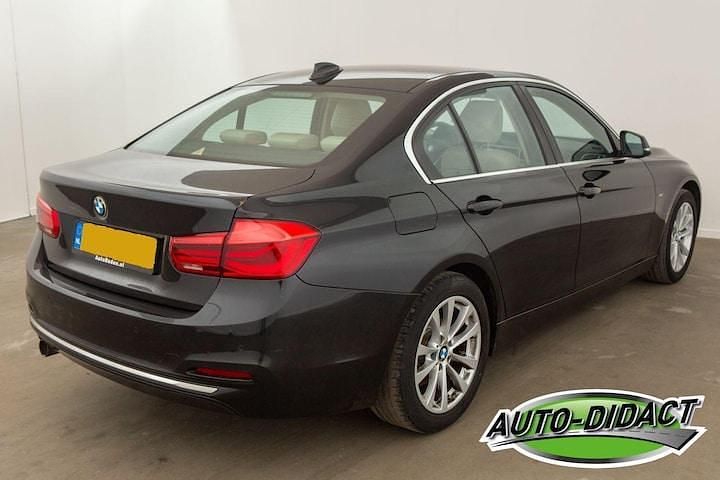 Occasion BMW 318 Executive 136 PK (100 kW) 2018 Zwart Sedan