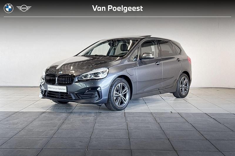 Grijs Gebruikt 2021 BMW 225 Active Tourer Executive MPV | € 26.995 (Eerlijke prijs) - Afbeelding 1/4