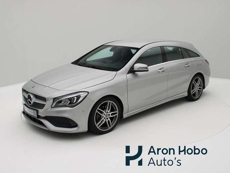 Grijs, metallic lak Gebruikt 2018 Mercedes CLA200 Shooting Brake AMG Stationwagen | € 19.950 (Eerlijke prijs) - Afbeelding 1/4