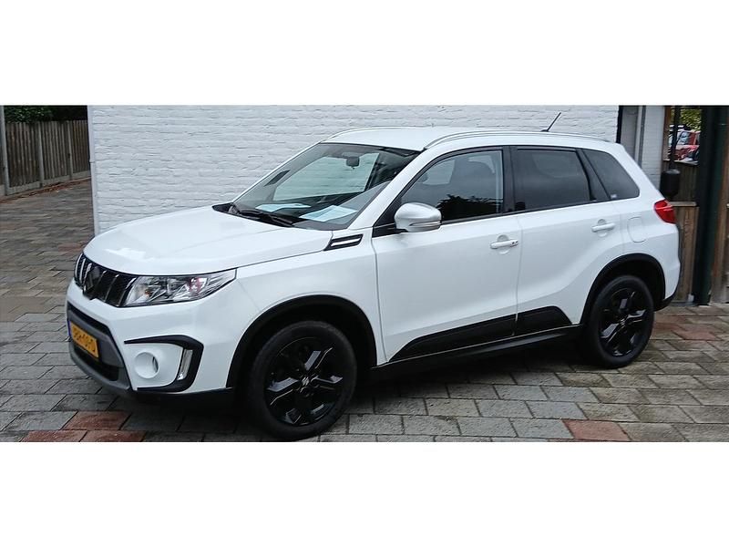 Wit Gebruikt 2018 Suzuki Vitara Sport SUV | € 17.899 (Goede deal) - Afbeelding 1/4