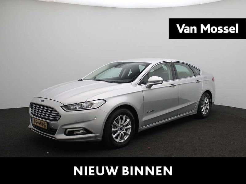 Grijs Occasion 2018 Ford Mondeo Titanium Sedan | € 13.945 (Eerlijke prijs) - Afbeelding 1/3