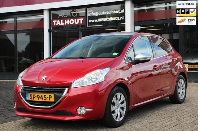 Rood Gebruikt 2014 Peugeot 208 Allure Hatchback | € 4.950 (Eerlijke prijs) - Afbeelding 1/4