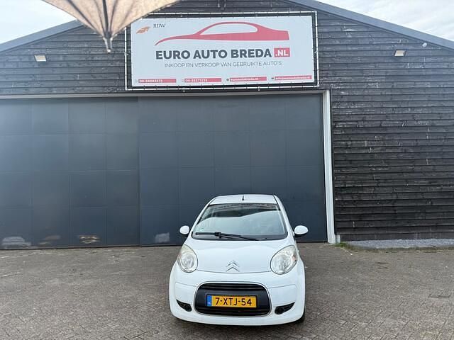 Wit Occasion 2011 Citroën C1 Hatchback | € 2.495 (Eerlijke prijs) - Afbeelding 1/4