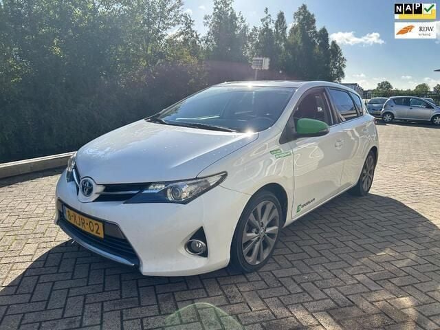 Wit Gebruikt 2013 Toyota Auris Hatchback | € 6.450 (Goede deal) - Afbeelding 1/4
