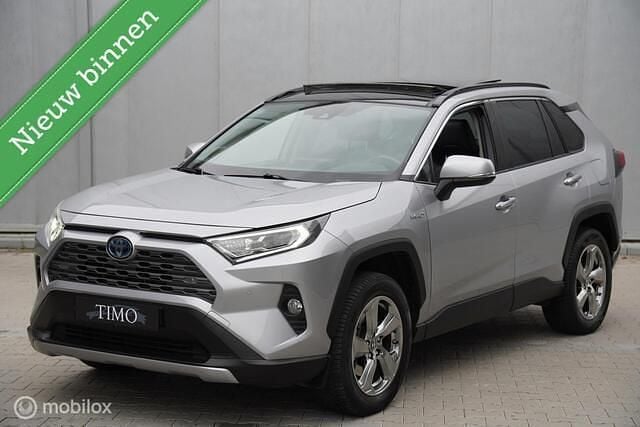 Grijs Gebruikt 2021 Toyota RAV4 Style SUV | € 35.950 (Goede deal) - Afbeelding 1/4